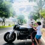Vijayalakshmi Instagram - 🌞 + day + 🧱+ 🔑 =? #goodmorning