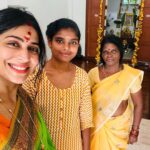 Vijayalakshmi Instagram - High on vibes 🫰 #varalakshmivratham #celebratinglife #goodmorning 🤍🤗