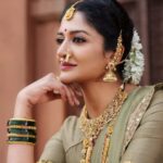 Vimala Raman Instagram – 💚🫅🏻🦜

Rudrangi ❤️‍🔥 

#stylist @aayeshaa.mariam 
#makeupartist @narasimhamakeupartist 
#hairstylist @raghavacharyramoju 
#photographer Venkata Ramana 
.
.
.
#rudrangi #movie #cinema #telugu #meerabhai #queen #regal #royal #indian #fashion #styling #style #outfit #saree #court #feels #love #instagood #photography #photooftheday #profile #exploremore #actor #actress #vimalaraman #lifeisgood