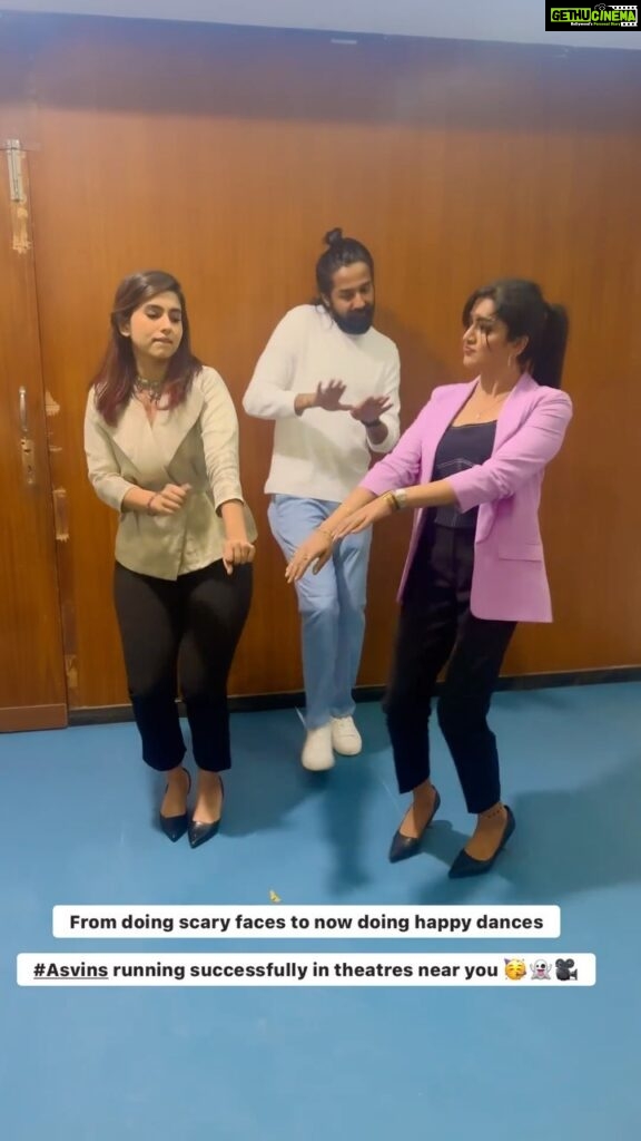 Vimala Raman Instagram - Had to do a victory dance to celebrate our three year journey as a film team through the pandemic leading to the theatre screens ✨ Featuring : @vimraman @muralidarans @sarasmenon 📸 - @ivijaysiddharth Catch more updates regarding our film #asvins on @svccofficial ———————————————————————————————— @sarasmenon Styling - @blushbynamitha Outfit - @sameenasofficial Jewellery - @rimliboutique Make up - @blushbynamitha