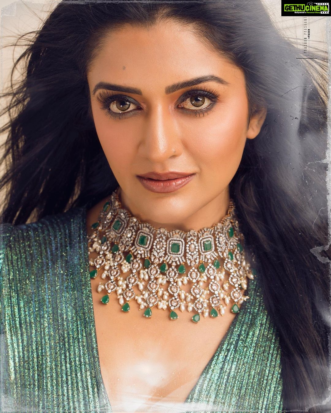 Vimala Raman Instagram - Be a mermaid and make waves π§πΌββοΈππ Shot by my super talented team πβ€οΈπ«Άπ½ #photographer @prachuprashanth @prachuprashanth_team #makeupartist @makeupibrahim #hairstylist @hairstylists_vijayaraghavan @yasinhairstylist #styling #thoorigaikabilan #accessories @new_ideas_fashions . . . #latest #new #photoshoot #shoot #fashion #style #mystyle #gameoftones #mermaid #green #blue #chennai #chennaiphotographer #fashionphotography #love #photography #indianactor #tamilcinema #telugucinemas #actor #actress #vr #vimalaraman #lifeisbeautiful