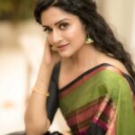 Vimala Raman Instagram – Eyes are never quiet 🤩💚🖤

Shot by my lovelies 😘❤️
#photographer @camerasenthil 
#makeupartist @makeupibrahim 
#hairstylist @hairstylists_vijayaraghavan @yasinhairstylist 
#styling @ivalinmabia 
#organisation @rrajeshananda 
.
.
.
#latest #new #capture #photography #fashionphotography #shoot #photoshoot #fashion #indianwear #indianfashion #style #saree #sareelove #makeup #actor #actress #vimalaraman
