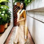 Vimala Raman Instagram – Onam Ashamsakal from me to You all ❤️🫶🏽🎆🥳
.
.
.
#onam #onamashamsakal #onamcelebration #pookolam #feel #thattimeoftheyear #love #malayalam #white #kerala #fashion #saree #actor #actress #vimalaraman Chennai