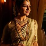 Vimala Raman Instagram - ✨The brighter the light the deeper the shadow ✨- Jay kristoff Big shout out to my amazing team ❤️🙏🏻 #stylist @aayeshaa.mariam #makeupartist @narasimhamakeupartist #hairstylist @raghavacharyramoju #photographer #venkataramana . . . #rudrangi #meerabhai #movie #cinema #telugu #mew #latest #look #royalty #royal #indian #traditional #styling #queen #love #picoftheday #actor #actress #vimalaraman