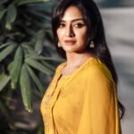 Vimala Raman Instagram - Soul full of happiness 🌻💛 #photographer @rohitnagsai 🫶🏽😘 . . . . #rudrangi #promotions #backtoback #rudrangiincinemas #movie #latest #love #happiness #release #telugu #hyderabad #yellow #colorful #colourful #actor #actress #actorslife #vimalaraman