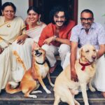 Vishak Nair Instagram - Happy Onam, everyone 🌼🤗
