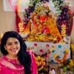 Vishakha Singh Instagram – Happy Ganesh Chaturthi everyone! 

The challenges of 2020-2022 gravitated me to Lord Ganesh and Lord Shiva ..and I cannot even begin to emphasise the peace I have experienced by chanting their mantras. 

Artist, singer , musician #UmaMohan ‘s soothing voice and composition of the #TheDivineChantsKOfGanesh and #TheDivineChantsofShiva have been my constants the last 3 years! 

So, while I play these chants in loop and savour my modaks, I pray that the God of new beginnings and removal of obstacles blesses each one of us. 

#GanpatiBappaMorya !
