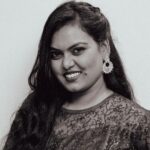 Vishnu Priya Instagram - ✨ @ivishnupriyagandhi 🦋 . . #silksmitha #vishnupriyagandhi #ivishnupriyagandhi #clonetamizh #photography #vintagestyle #vintage #photographylovers #blackandwhite #loveblack #lovequotes #books #puthagakoodu #tamilcinema #silksmithafans #love #instagram