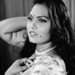 Vishnu Priya Instagram - BTS Vs Best Pics🔥🔥One of d favo Recreation wrk "The legend of 80's Movie" kanavu kanni "Silk Smitha" look🔥 @ivishnupriyagandhi special thanks to @behindwoodsofficial Mua @bavibabu_mua Hairdo @achu_hairstylist . . . . . . #silk #silksmitha #reborn #look&like #recreation #chennaimakeupartist #makeup #sirkazhimakeupartist #bavibabu_mua #behindwoods #behindwoodofficial #silk #80s #vishnupriya #oldisgold #bavibabumakeoverartistry #bridalmakeupartist #instagood #photography #photoshoot #photooftheday Chennai, India