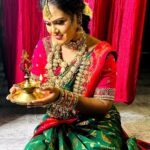 Vishnu Priya Instagram – 🤗💝😍

#newpost 
#instgrampost
#post #makeuplovers #makeup #bridalmakeupartist #receptionlook #reelsinstagram #trendingreelpost #happycustomer