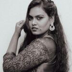 Vishnu Priya Instagram - ✨ @ivishnupriyagandhi 🦋 . . #silksmitha #vishnupriyagandhi #ivishnupriyagandhi #clonetamizh #photography #vintagestyle #vintage #photographylovers #blackandwhite #loveblack #lovequotes #books #puthagakoodu #tamilcinema #silksmithafans #love #instagram