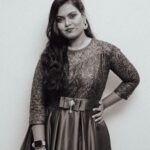 Vishnu Priya Instagram - ✨ @ivishnupriyagandhi 🦋 . . #silksmitha #vishnupriyagandhi #ivishnupriyagandhi #clonetamizh #photography #vintagestyle #vintage #photographylovers #blackandwhite #loveblack #lovequotes #books #puthagakoodu #tamilcinema #silksmithafans #love #instagram