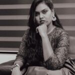 Vishnu Priya Instagram – ✨

@ivishnupriyagandhi 🦋
.

.
#silksmitha
#vishnupriyagandhi #ivishnupriyagandhi #clonetamizh #photography #vintagestyle #vintage #photographylovers #blackandwhite #loveblack #lovequotes #books #puthagakoodu #tamilcinema #silksmithafans #love #instagram