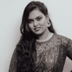 Vishnu Priya Instagram - ✨ @ivishnupriyagandhi 🦋 . . #silksmitha #vishnupriyagandhi #ivishnupriyagandhi #clonetamizh #photography #vintagestyle #vintage #photographylovers #blackandwhite #loveblack #lovequotes #books #puthagakoodu #tamilcinema #silksmithafans #love #instagram