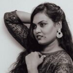 Vishnu Priya Instagram - ✨ @ivishnupriyagandhi 🦋 . . #silksmitha #vishnupriyagandhi #ivishnupriyagandhi #clonetamizh #photography #vintagestyle #vintage #photographylovers #blackandwhite #loveblack #lovequotes #books #puthagakoodu #tamilcinema #silksmithafans #love #instagram