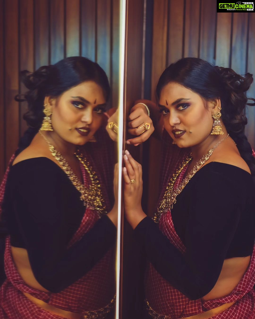 Vishnu Priya Instagram - πΈ Captivating Moments with @ivishnupriyagandhi and Makeup by @ajay_artistry! β¨β¨ π There's nothing more empowering than embracing your true beauty! πβ¨ Today's #PhotoShootGoals were achieved thanks to the incredible talents of @ivishnupriyagandhi and the artistry of @ajay_artistry. A special shoutout to the team behind the lens, capturing these mesmerizing shots! π·π₯ π« From striking poses to flawless makeup, this photo shoot was a true masterpiece. @ivishnupriyagandhi elegance and confidence combined with @ajay_artistry skillful touch created an unforgettable visual experience! πΈπ π Join us on this fashion and beauty journey as we explore the latest trends and showcase the artistry of @ivishnupriyagandhi and @ajay_artistry. Get ready for jaw-dropping transformations and a celebration of individuality! ππ« β¨ Tap the β₯ button, follow along, and share the love for this incredible collaboration! Don't forget to check out @ivishnupriyagandhi and @ajay_artistry for more #InspiringBeauty content. ππ₯ π Tag your fashion-forward friends who need a dose of inspiration and let us know your favorite shot in the comments below! π¨β¨ #CaptivatingMoments #ivishnupriyagandhi #ajay_artistry #PhotoShootGoals #BehindTheLens #FlawlessMakeup #FashionAndBeauty #EmbraceYourBeauty #UnforgettableExperience #JawDroppingTransformations #Individuality #InspiringBeauty #FashionInspiration #ShareTheLove β€β¨ Chennai, India