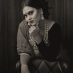 Vishnu Priya Instagram – 📸 Captivating Moments with @ivishnupriyagandhi and Makeup by @ajay_artistry! ✨✨

🌟 There’s nothing more empowering than embracing your true beauty! 💄✨ Today’s #PhotoShootGoals were achieved thanks to the incredible talents of @ivishnupriyagandhi and the artistry of @ajay_artistry. A special shoutout to the team behind the lens, capturing these mesmerizing shots! 📷🔥

💫 From striking poses to flawless makeup, this photo shoot was a true masterpiece. @ivishnupriyagandhi elegance and confidence combined with @ajay_artistry skillful touch created an unforgettable visual experience! 🌸💋

🌟 Join us on this fashion and beauty journey as we explore the latest trends and showcase the artistry of @ivishnupriyagandhi and @ajay_artistry. Get ready for jaw-dropping transformations and a celebration of individuality! 🎉💫

✨ Tap the ♥ button, follow along, and share the love for this incredible collaboration! Don’t forget to check out @ivishnupriyagandhi and @ajay_artistry for more #InspiringBeauty content. 💖🔥

🔖 Tag your fashion-forward friends who need a dose of inspiration and let us know your favorite shot in the comments below! 🗨✨

#CaptivatingMoments #ivishnupriyagandhi #ajay_artistry #PhotoShootGoals #BehindTheLens #FlawlessMakeup #FashionAndBeauty #EmbraceYourBeauty #UnforgettableExperience #JawDroppingTransformations #Individuality #InspiringBeauty #FashionInspiration #ShareTheLove ❤✨ Chennai, India