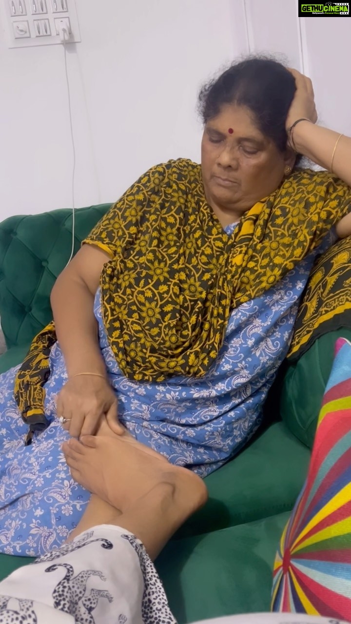 Vithika Sheru Instagram - When I was searching for love, I only needed to look back and it was always around. I love you amma ❤️ happyyyy birthdayyyy.