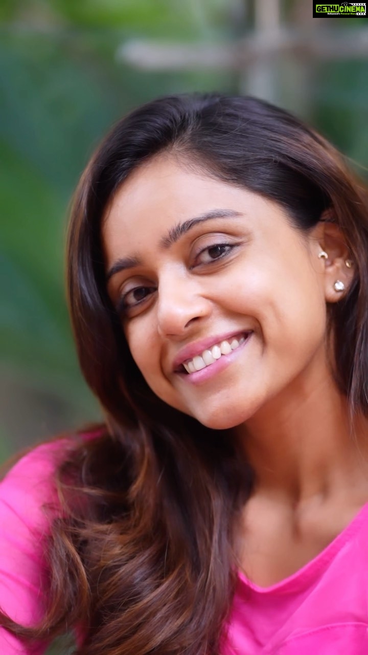 Vithika Sheru Instagram - @thetribeconcepts has recently launched their Godavari Rose Mist and I cannot wait for you guys to try it out. I’ve been using its sample since the last 3 months and I absolutely love it. It hydrates and calms your skin and is an instant pick-me-up. I use the mist right after cleansing with the Face Brightening Daily Cleanser and follow it up with my all-time favourite 24k Kumkumadi Thailam and I’m good to go! Definitely try out the mist. You guys will love it too. The Tribe Concepts is currently running 30% off sitewide. Do not miss out on the offer! #TheTribeConcepts #AyurvedicSkincare #NaturalAlternatives #DesiGodavariRoses