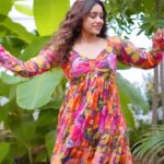 Vithika Sheru Instagram – This Audio ❤️

Outfit – @madhoosclassic8 
Footwear – @flutter_preeti 
VC – @pixelaffinityphotography