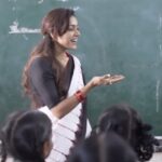 Vithika Sheru Instagram – Teaching is the best gift we can give anyone. You don’t just teach you inspire them ❤️ 
Thanks for the opportunity @teach_for_change

Watch full episode on my yt channel. Link in bio

Thank you for this beautiful edit @mr.noelsean 🙏🏽