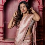 Vithika Sheru Instagram – So In Love This Saree 💕 
@teamartviewworks 
@house_of_aakriti 
@passionate_studios
