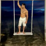 Vivek Dahiya Instagram - That’s the result of a seefood diet. See food and eat it.