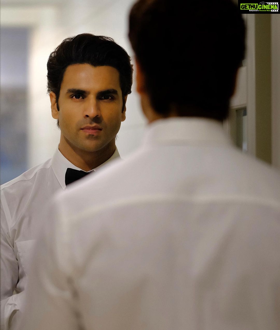 Vivek Dahiya Instagram - Reflecting on the man I've become, embracing my journey with a steady gaze and a heart full of dreams. 🌟
