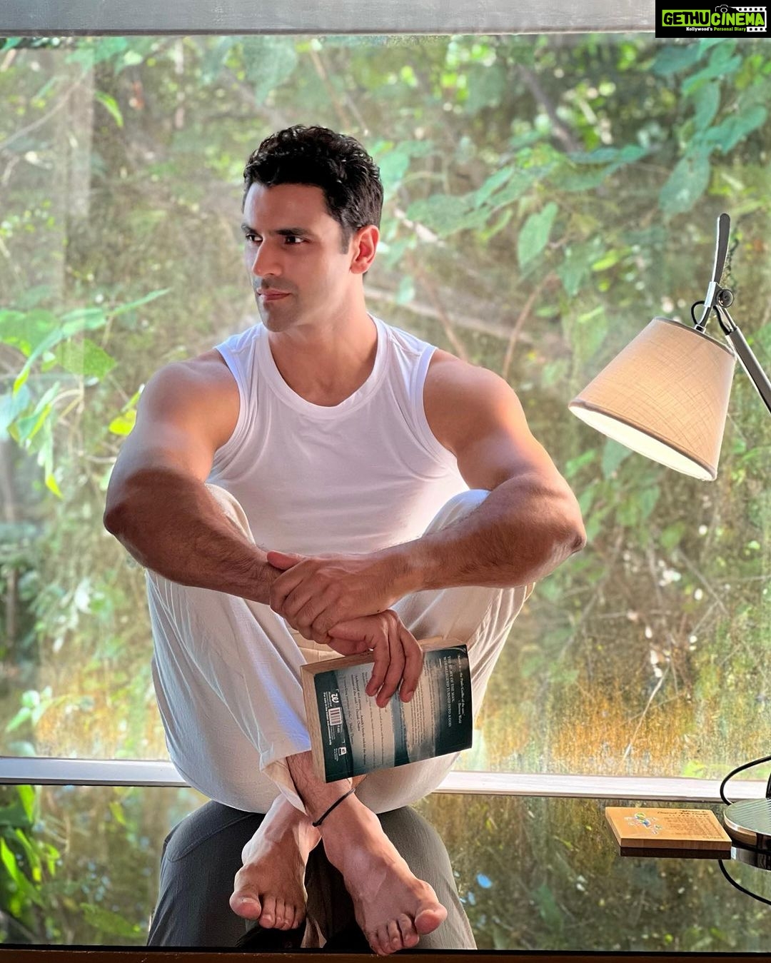 Vivek Dahiya Instagram - The treasure we seek is in the work we are avoiding and the daily disciplines. When you do what others won’t, you can live how others can’t.