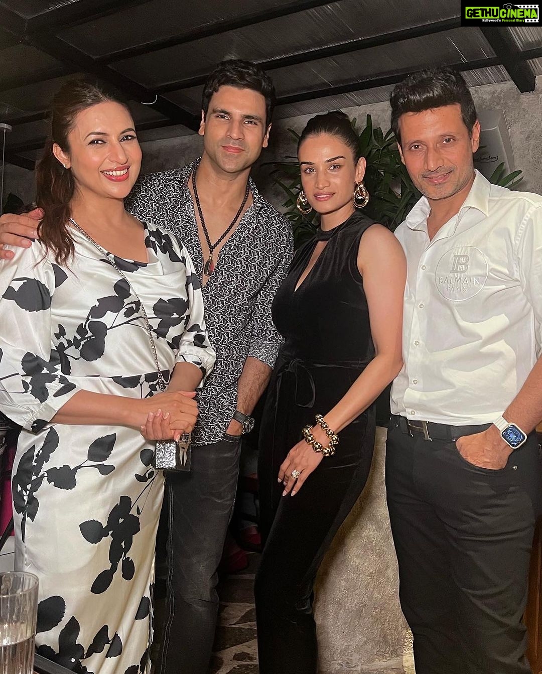 Vivek Dahiya Instagram - Reuniting with friends after a long time! ❤️