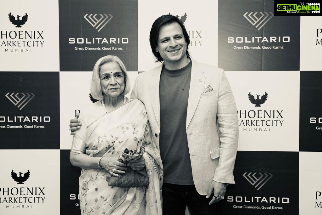 Vivek Oberoi Instagram - Had the beautiful opportunity of having my number one supporter, my mother at the launch of our latest @solitariodiamonds store in @marketcitykurla at Mumbai last month where we did some #ethicalshopping from our newly curated designs; and can you guess what sparkles more than a diamond? (hint: 👩🏻) #solitariodiamonds #labgrowndiamonds #launch #ethicallymade Phoenix Marketcity - Mumbai