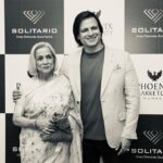 Vivek Oberoi Instagram - Had the beautiful opportunity of having my number one supporter, my mother at the launch of our latest @solitariodiamonds store in @marketcitykurla at Mumbai last month where we did some #ethicalshopping from our newly curated designs; and can you guess what sparkles more than a diamond? (hint: 👩🏻) #solitariodiamonds #labgrowndiamonds #launch #ethicallymade Phoenix Marketcity - Mumbai