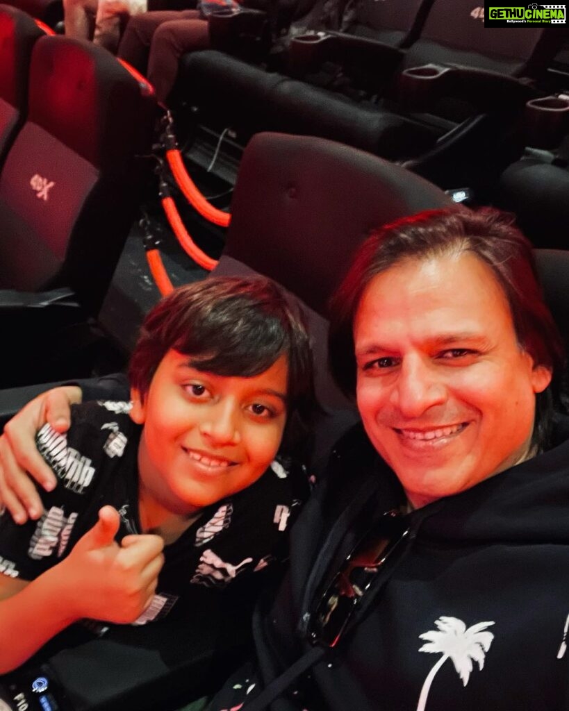 Vivek Oberoi Instagram - From subway rides 🚈 to movie nights 🍿 there is no better company than my best buddy Tag your #bestbuddy down 🫣👇 #fatherson #bonding #movienight London, United Kingdom