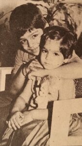 Vivek Oberoi Instagram - Sometimes distances between your loved ones can stretch across a thousand miles but the thread of love will always be unbreakable. This Rakhi while I tie the symbol of your love on my hands, I am gifting you a symbol of my love back with @solitariodiamonds .
Although your absence is felt, your presence in my heart is stronger than ever. ❤️

#HappyRakshaBandhan #Rakhi #Sisterlove #Reel