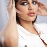 Yaashika Aanand Instagram - I don’t chase; I attract 🫠🖤 . 👗 @soigne_official_ 📸 @sano_visuals 💄 @haritha_hairandmakeup 💇‍♀️ @ganesh_hair_architect ✏️ @sam_retouch 📍 @aurora_restobar