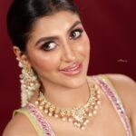 Yaashika Aanand Instagram - I’m everything you want but can’t have 😜🌸❤️ . 📸 @sathyaphotography3 💄💇‍♀️ @murugeshmakeup_hair 👗 @samyakksarees 📍 @studiocentralchennai 💍 @mahalaxmiadyar . . . . #swipeleft #exploremore #viralpost #indianbride #flowers