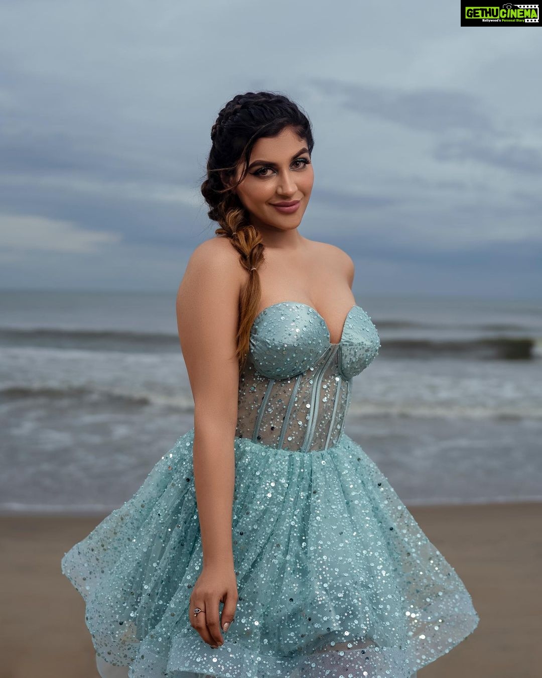 Yaashika Aanand Instagram - 1,2, 3 or 4 ? π©΅π π§ββοΈ THANKYOU ALL FOR LOVELY WISHES π . . Concept @shamini_shankar_official Wardrobe @krishkarthik_official Camera @murlee_photography Mua @ratnamakeupartist Styling @logeshashokan @aphotography077 . , . . . . . . #explorepage #yashika #kollywood #bollywood #zombie #iamk #dhuruvangalpathinaaru #biggboss #fairy #mermaid