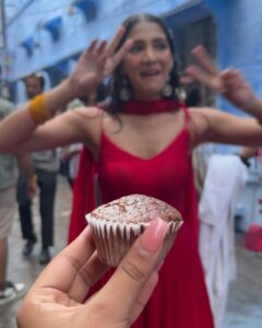 Yogita Bihani Instagram - #BTS from #IshqKaAsar 💖🤌🏻 Seen it yet? link in bio 🫶🏻 @stebinben @ranju.v @hitz.music.official