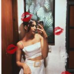 Yogita Bihani Instagram - begin slideshow — Leave No Mirror, Leave No Food. 🍰🤳😌 #photodump #food #mirrorselfie