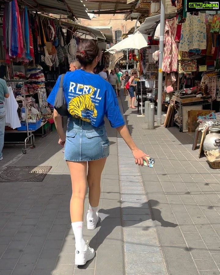 Yogita Bihani Instagram - Life is short, take that trip 🛴💙 #Travel #Israel #telaviv #fleamarket #goodfoodgoodmood Tel Aviv Flea Market