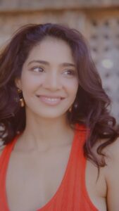 Yogita Bihani Instagram - Hi I’m back ❤️🔥
#Makeba #reels #choosehappiness
