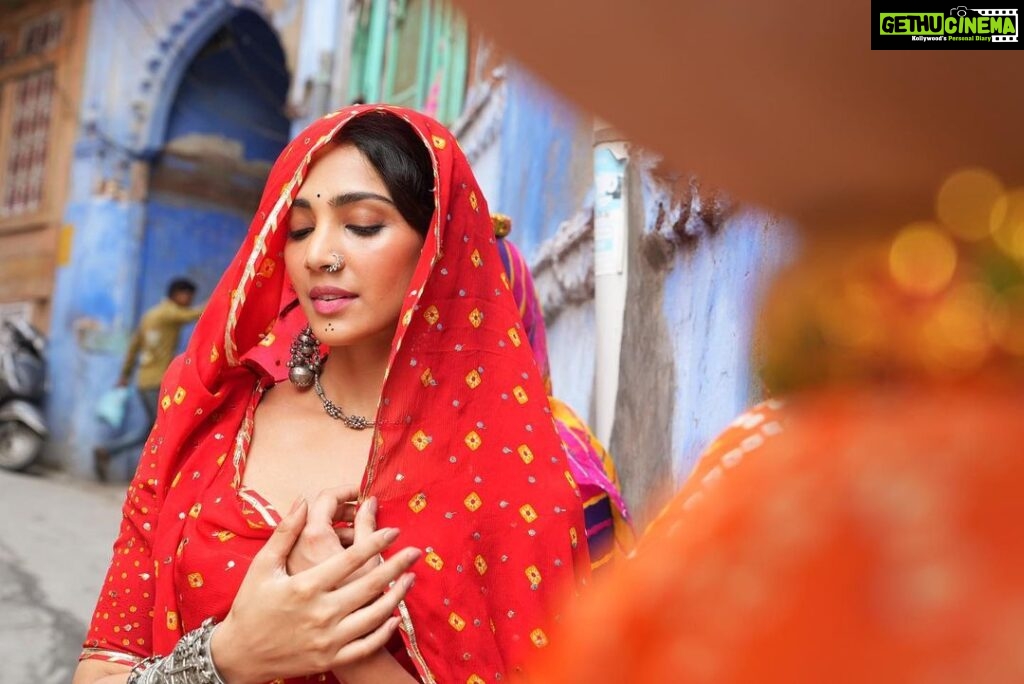 Yogita Bihani Instagram - Embracing my Rajasthani roots #HeritageConnection 🫶🏻 #IshqKaAsar out now ♥️ Seen it yet?