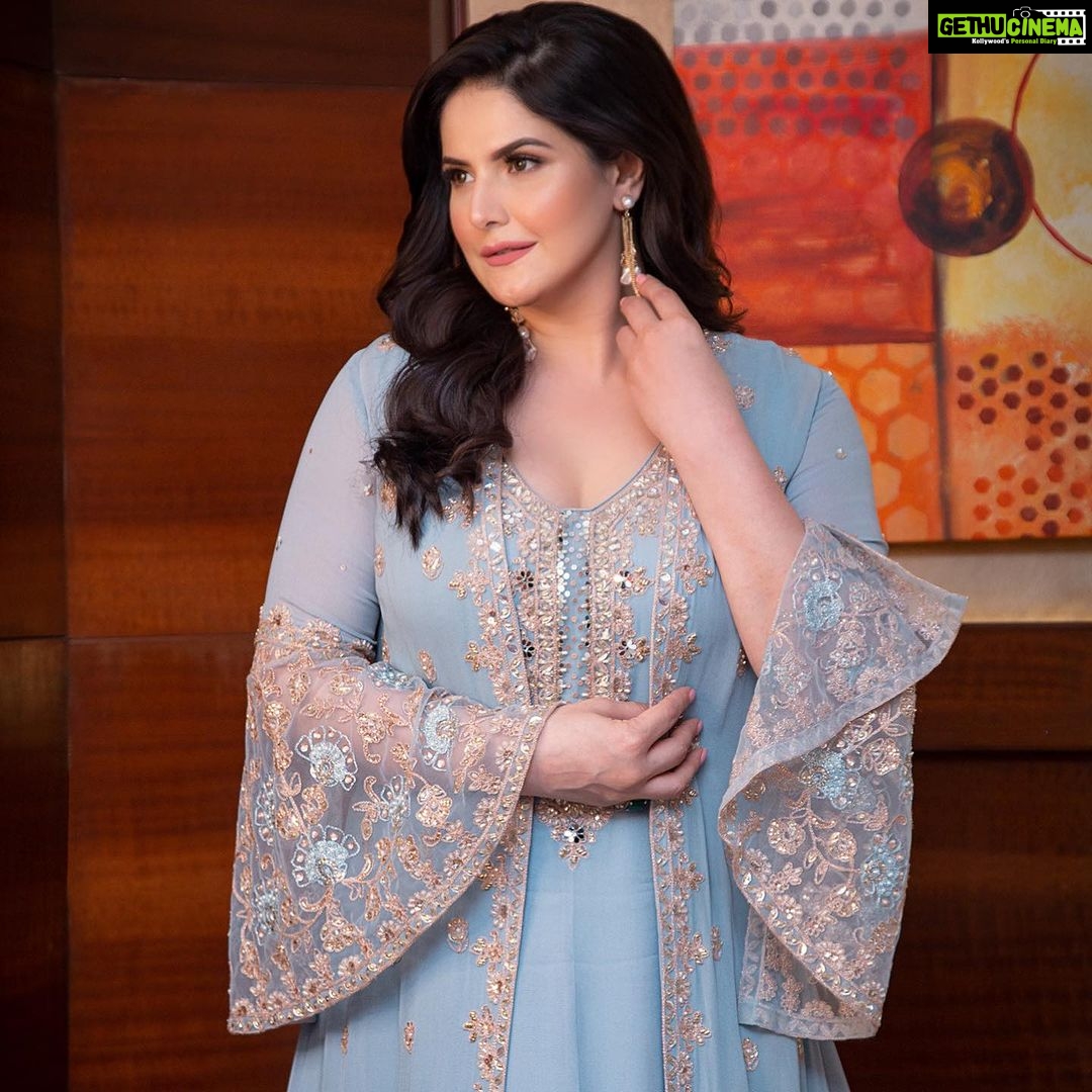 Zareen Khan Instagram - 🦋 Outfit by @seasonsmumbai Earrings by @rubans.in @oakpinionpr Stylist @hitendrakapopara Assistant Stylist @sarinabudathoki Makeup @bijoyjeet.saikia @adityas2014 Hair @sameerhairstylist Videographer @shootwithsurya Edited @tripppytaurus #Reels #Trending #ThrowbackThursday #TbT #ZareenKhan