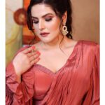 Zareen Khan Instagram – ‘It’s OK if you don’t like me …
Not everyone has good taste !’
Outfit by @kalkifashion
Earrings by @kushalsfashionjewellery
Make up by @bijoyjeet.saikia_makeupartist
Hair by @sameerhairstylist
Styled by @hitendrakapopara
Fashion team @tanyakalraaa @sarinabudathoki
📸 – @sumant_roy_photography
Managed by @piyuushj9
#ZareenKhan