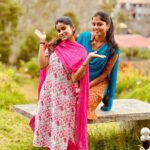 Aadhirai Soundarajan Instagram – Yamuna x Kaveri👭

Yamuna’s Kurti from : @uzhamagal 

#aadhiraisoundararajan #lakshmipriya #yamuna #kaveri #mahanadhi #mahanadhiserial #vijaytv #vijaytelevision #vijaytvserial #sisterlove #sisters #tamilserial #serial Kodaikkanal