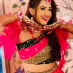 Aalisha Panwar Instagram - Well.., after all it’s Gauri and her haldi look.. .,🤷‍♀️🥰🫶 . . #bts #onset #haldi #Gauri #NathKrishnaAurGauriKiKahani #staytuned Styling- @ankitasinha.315080