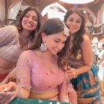 Aanchal Khurana Instagram – Beetein lamhe 🥹💕💞

.

.

.

#balh2 #badeachhelagtehain #aanchalkhurana #alefiakapadia #rituchauhan