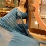 Aanchal Khurana Instagram - Trending hai toh banta hai varna engagement Insta ki dhoob jayegi 😜💜 . . . . . . . . . . . #thoughtoftheday #quoteoftheday #bakchodbilli #aanchalkhurana #vibe #likeforshare #likesforlike #likes4like #photooftheday #instagram #bollywood #music #art #photography #love #makeup #life #summer #style #beauty #bakchod #reelitfeelit #reels #monsoon #rain #delhi #darshanraval #9:45