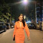 Aanchal Munjal Instagram – Whatever is good for your soul, do that 🧡

#colourful #orange #dress #fashionstyle #smile #AnchalSingh #LiveLaughLove Mumbai, Maharashtra