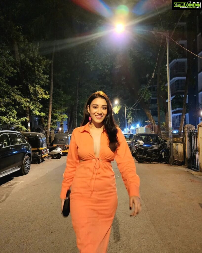 Aanchal Munjal Instagram - Whatever is good for your soul, do that 🧡 #colourful #orange #dress #fashionstyle #smile #AnchalSingh #LiveLaughLove Mumbai, Maharashtra